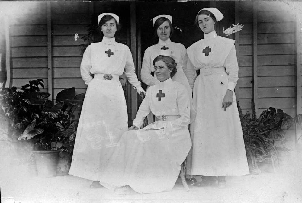 Voluntary Red Cross nurses, Chinchilla, circa 1916