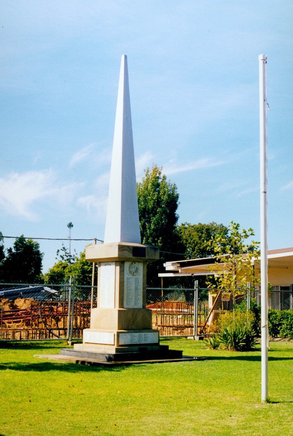 Cenotaph in Fuller Place, Chinchilla, 1999