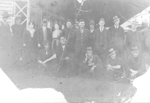 Unknown group of people at the Dalby Railway Station, circa 1920
