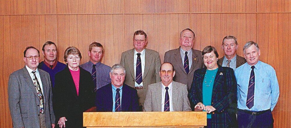 Councillor group photograph, Taroom Shire Council, 2002