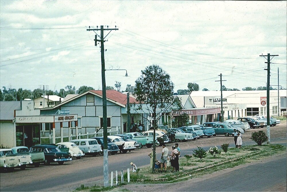 Street view of Day Street, Tara, circa 1960