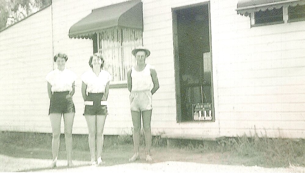 McNamara family photograph in Meandarra, 1957