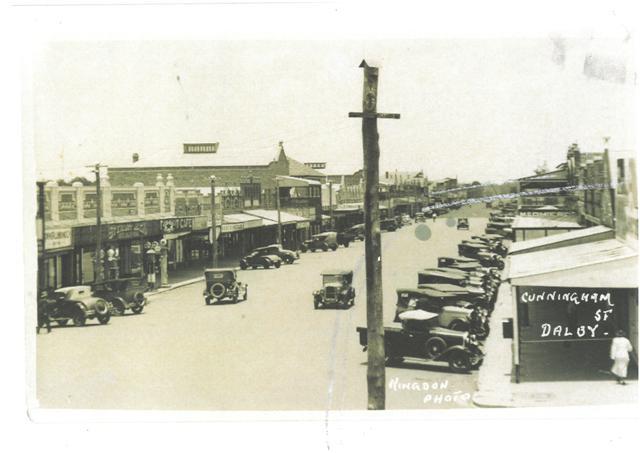 Looking north along Cunningham Street, Dalby, circa 1920