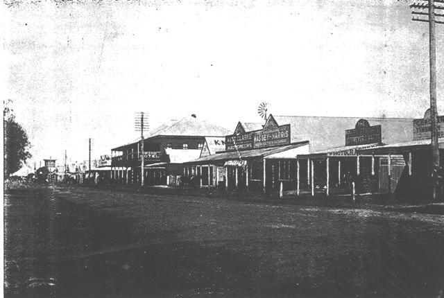 Looking south along Cunningham Street, Dalby, circa 1905