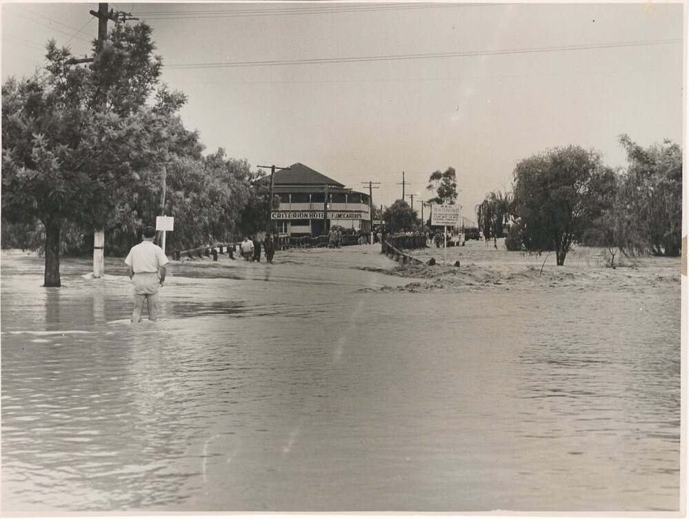 Major flooding at Myall Creek, Dalby, 1954