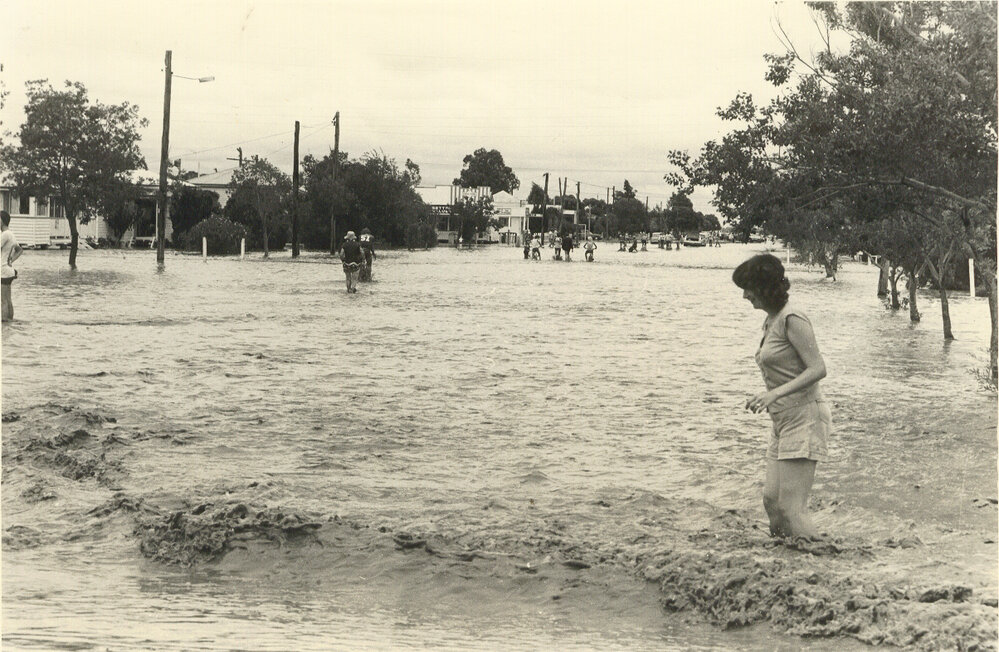 Arthur Street in flood, Dalby, 1981
