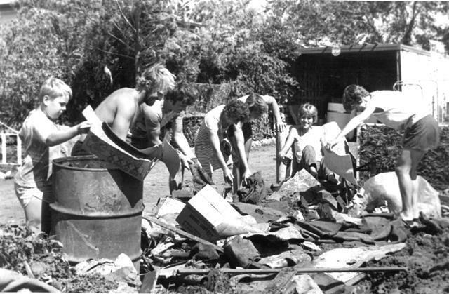 Cleaning up after the flood, Dalby, 1981
