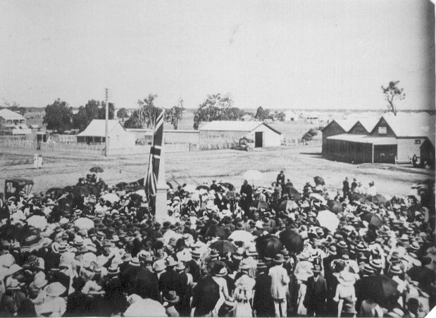 Opening of Bell Memorial, Dalby, 1914