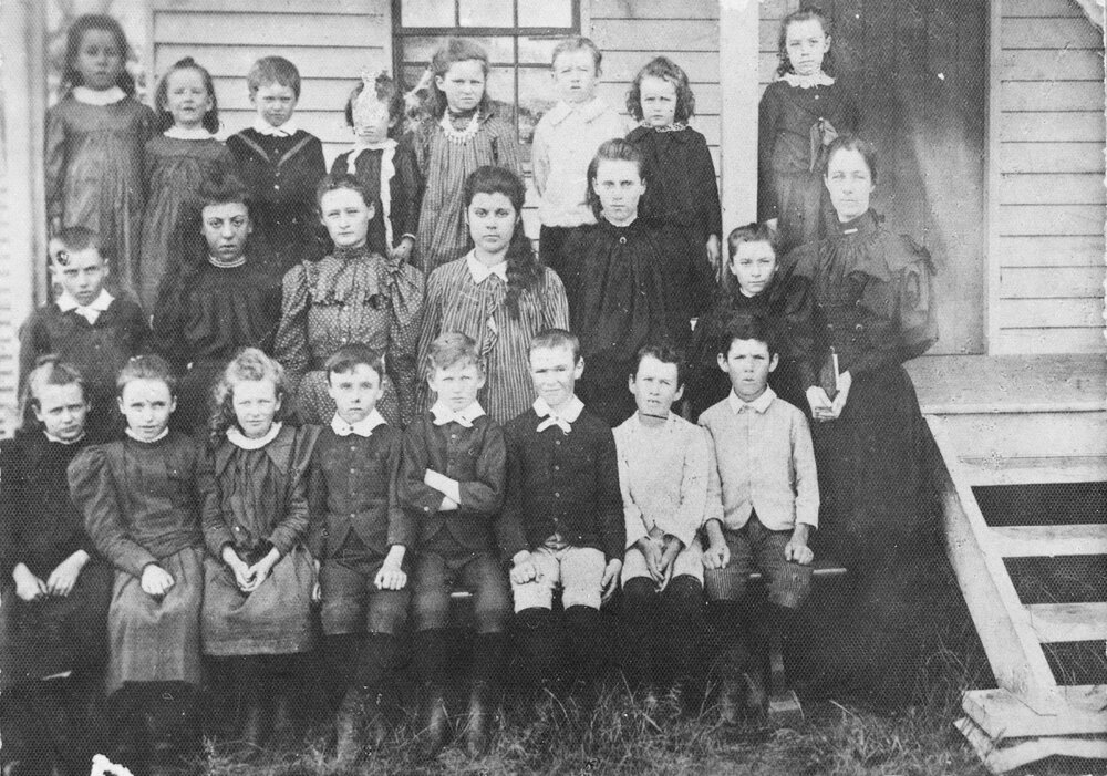 Unknown school group, no location, no date