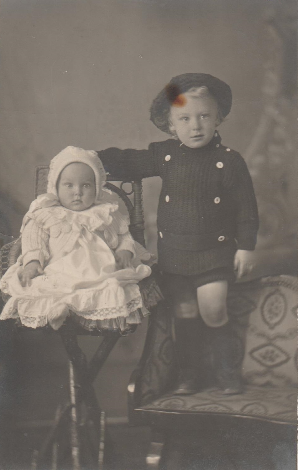 Lawson children, Warra, 1915
