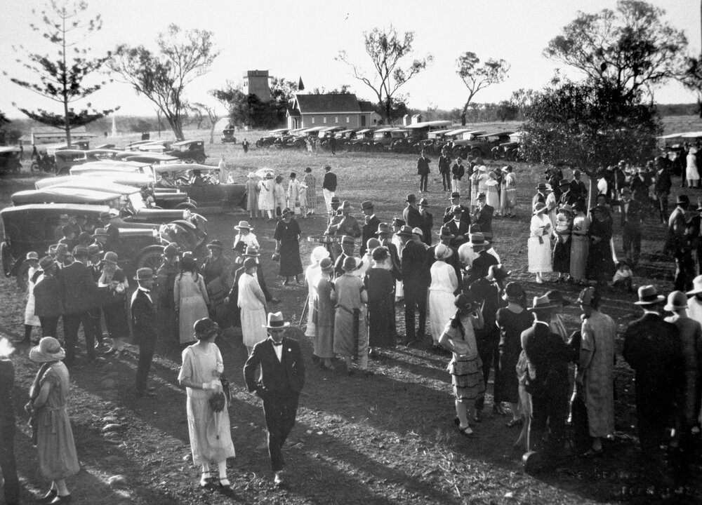 Cars parked on the grounds for the Dalby Hospital Fair at Jimbour Station, 1925