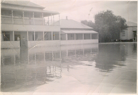 Flooding at the Albion Hotel, Dalby, 1954