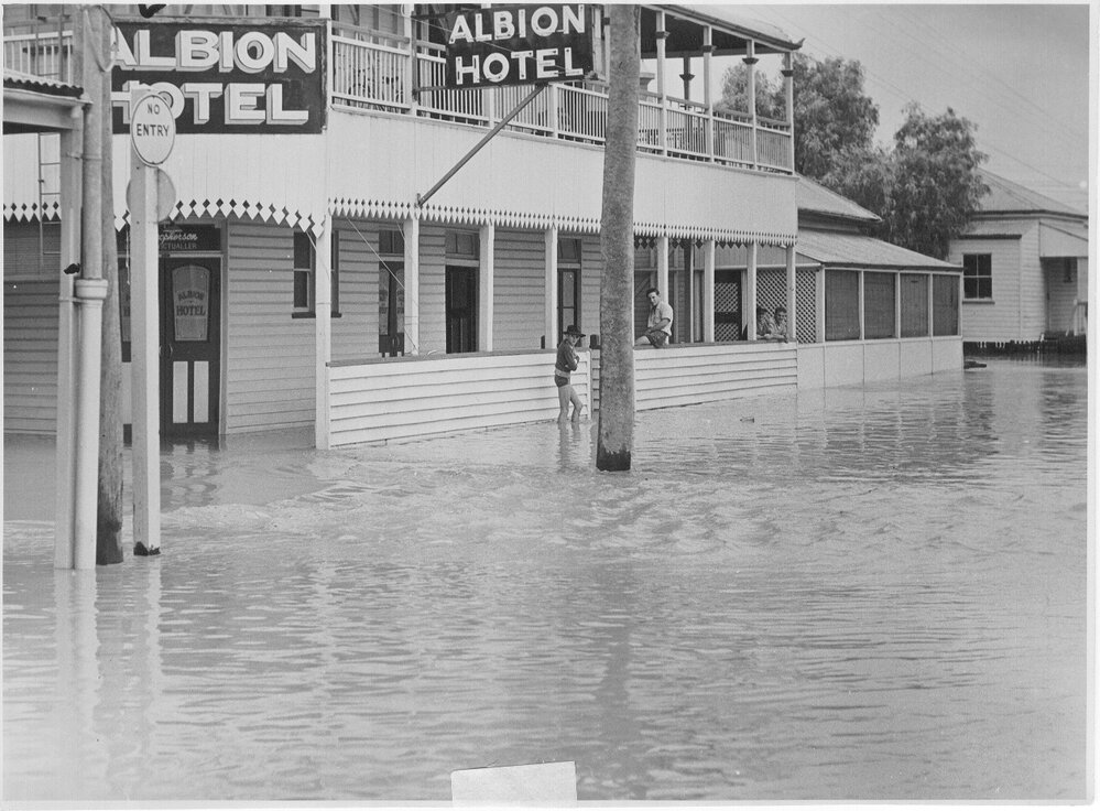 Major flooding at the Albion Hotel, Dalby, 1954