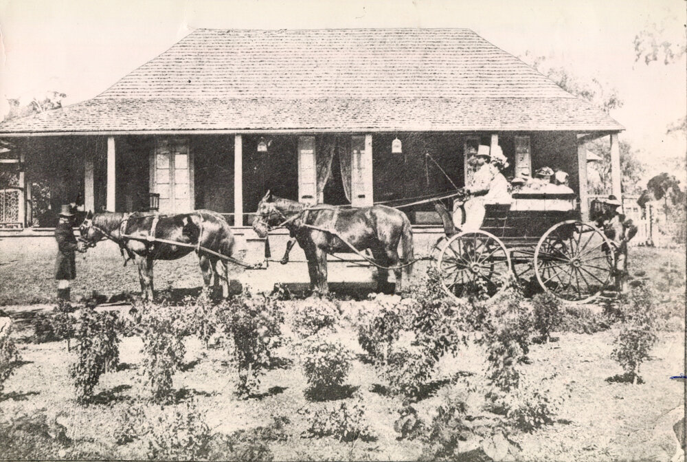 The Moffatt family at Cumkillenbar Station, Kaimkillenbun, circa 1870s