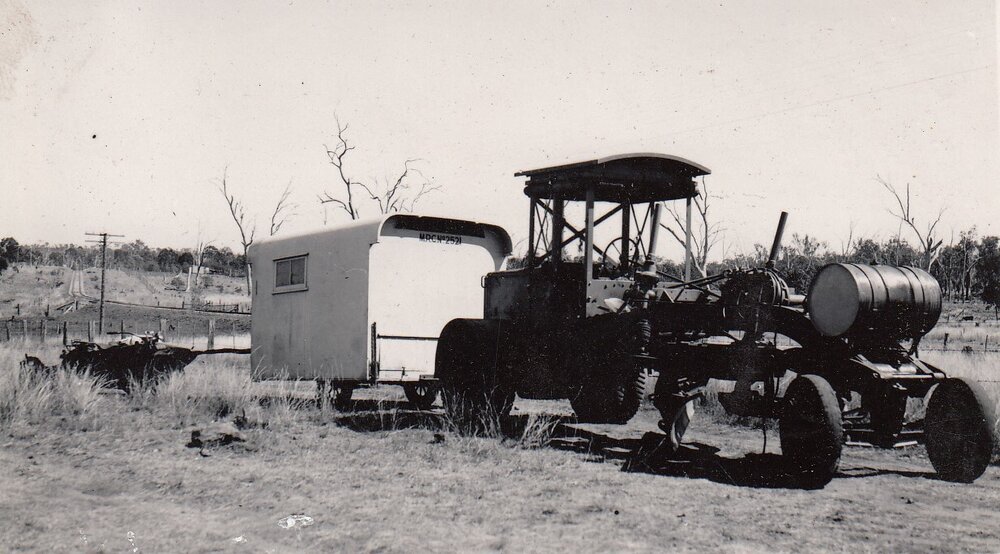 Road construction caravan on Fosters Road, Guluguba, 1940