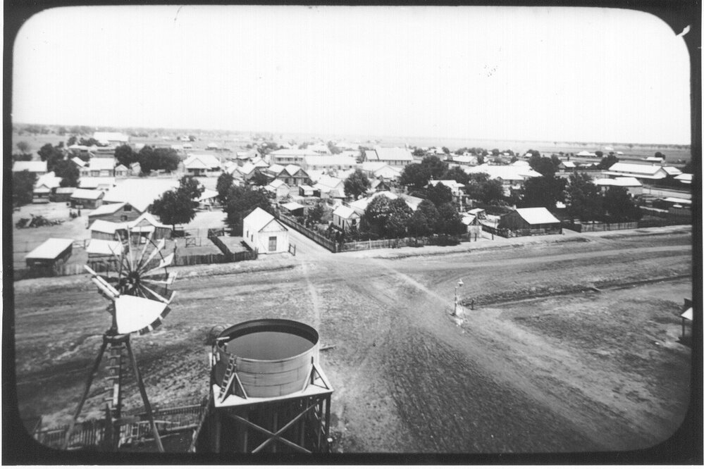 Aerial view of Dalby township, 1895