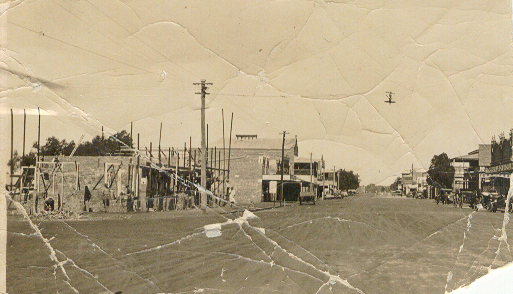Hotel Russell under construction, Dalby, 1926