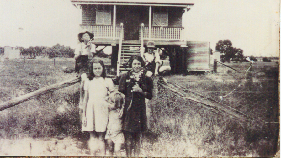 Students at Kupunn State School, Dalby, 1938