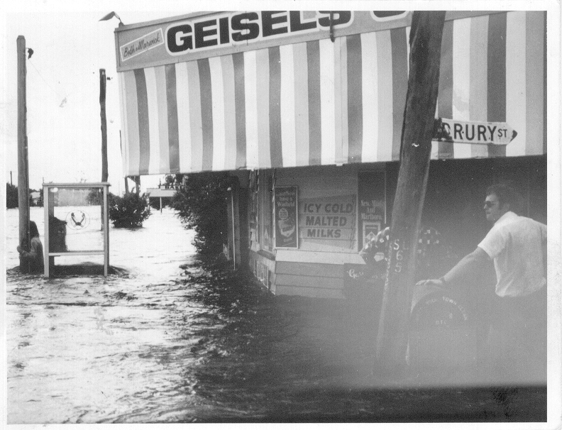 Flooding at Geisel's Store, Dalby, 1981