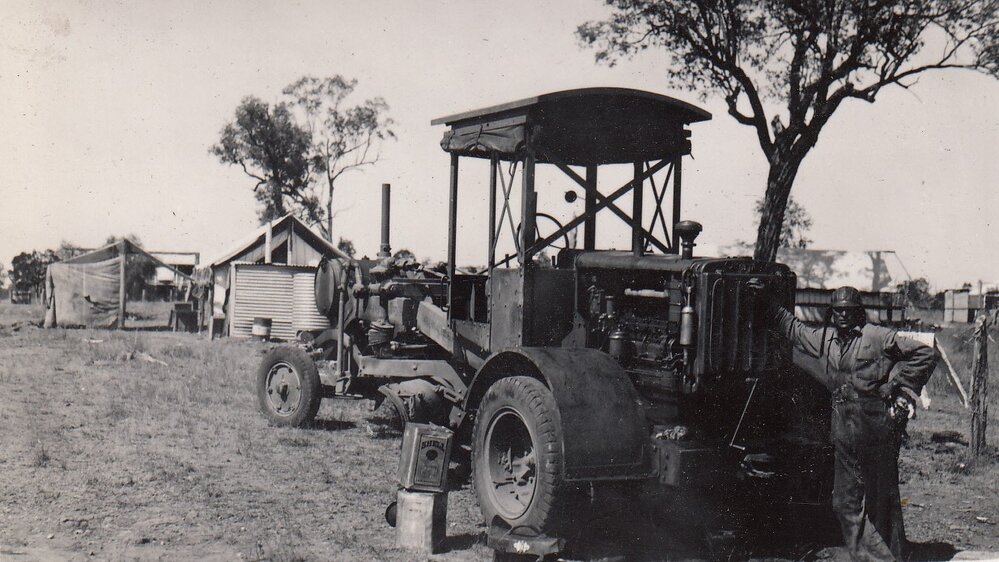 Constructing the Leichhardt Highway, Guluguba, 1940