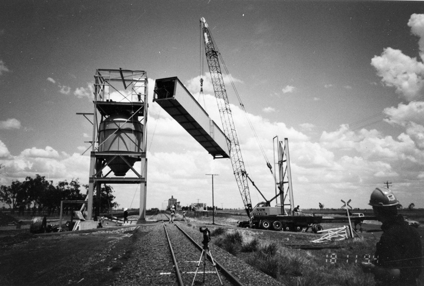 Construction of the converyor gantry at the Macalister Coal Loading Facility, circa 1994