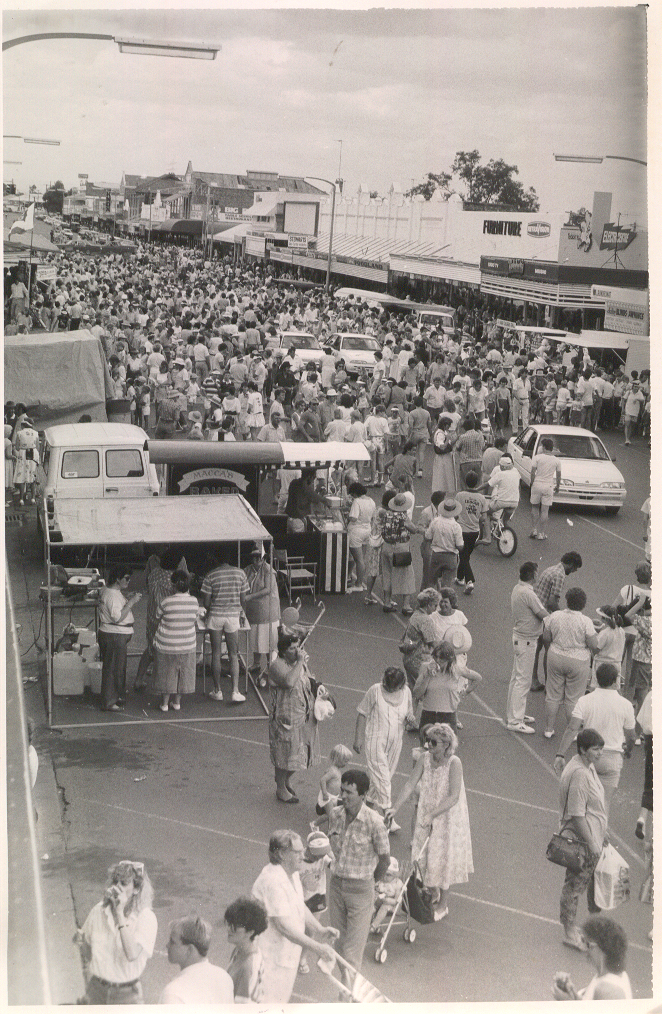 Unknown event in Cunningham Street, Dalby, 1987