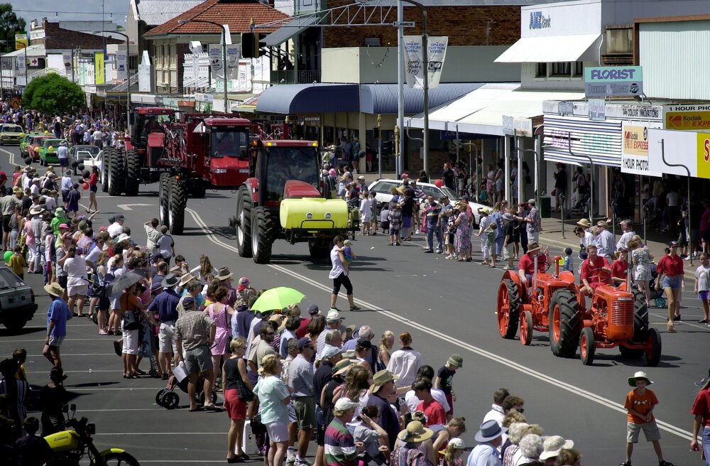Cotton Week parade, Dalby, 2002
