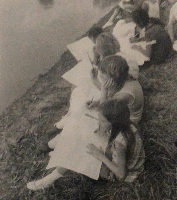 Outdoor art lessons at Drillham State School, 1974