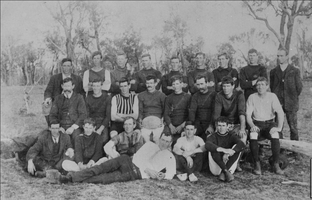 Australian Rules football team, Meandarra, 1913