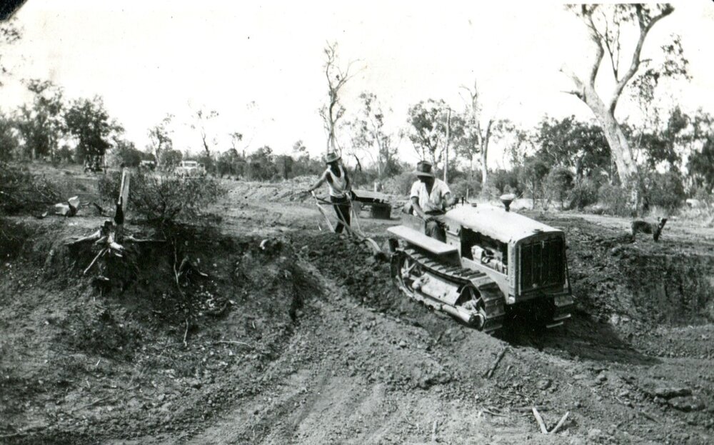 Crawler pulling a road plough at Peters Gully, Guluguba, 1939