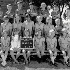 Students in Grade 3B at Dalby South State School, 1975