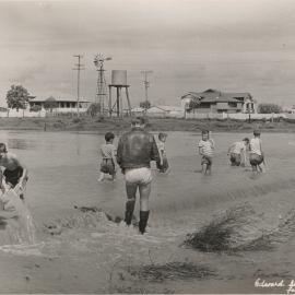 Flooding at the Edward Street Weir, Dalby, 1954