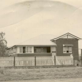 Campbell home in Patrick Street, Dalby, circa 1940