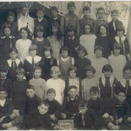 Students in Grade 3 at St Columba's Convent School, Dalby, circa 1930s