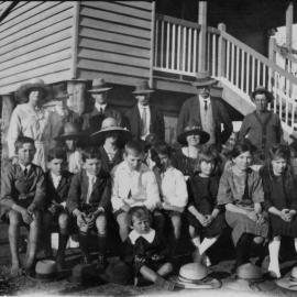 Arbour Day at Forest Park State School, Dalby, 1923